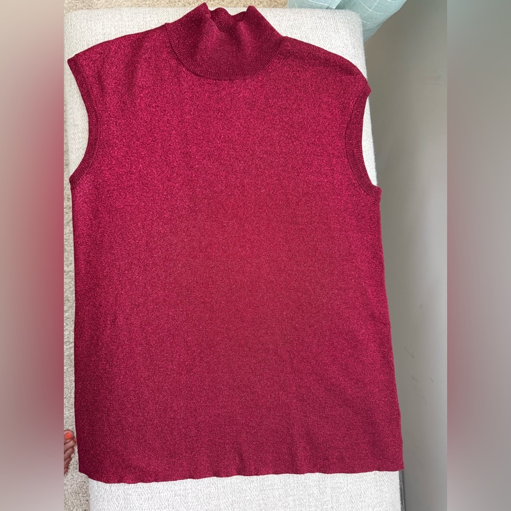 Coldwater Creek SZ SMShimmering deep red silk metallic blend mock turtleneck top